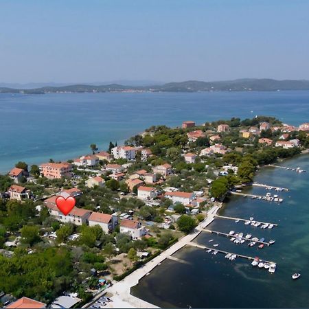 Apartman Suky Sukošan Esterno foto