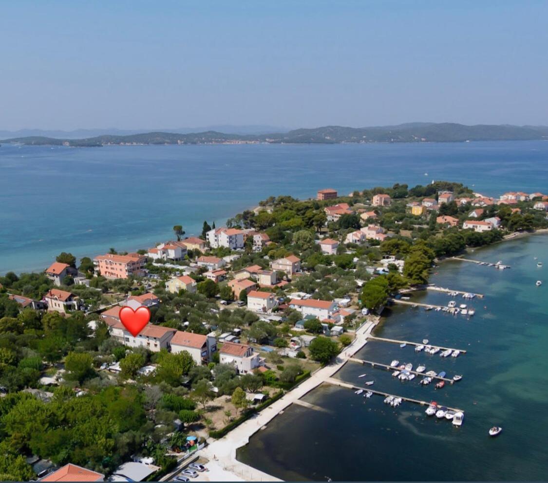 Apartman Suky Sukošan Esterno foto