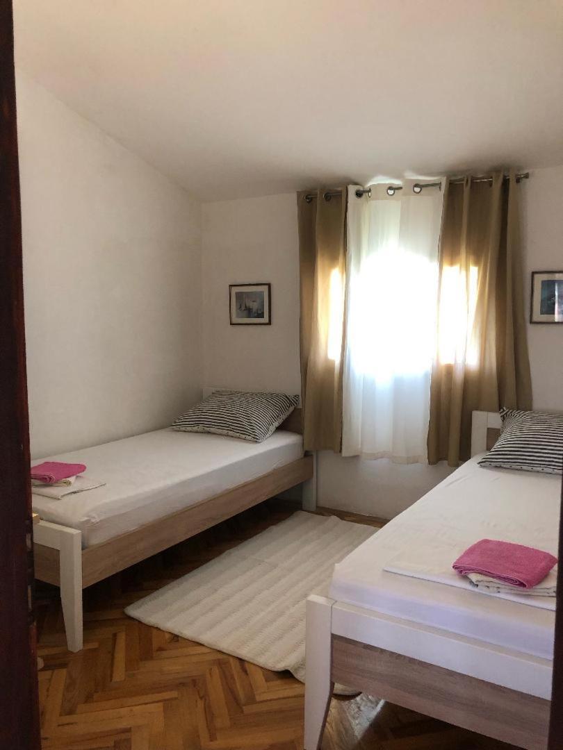 Apartman Suky Sukošan Esterno foto