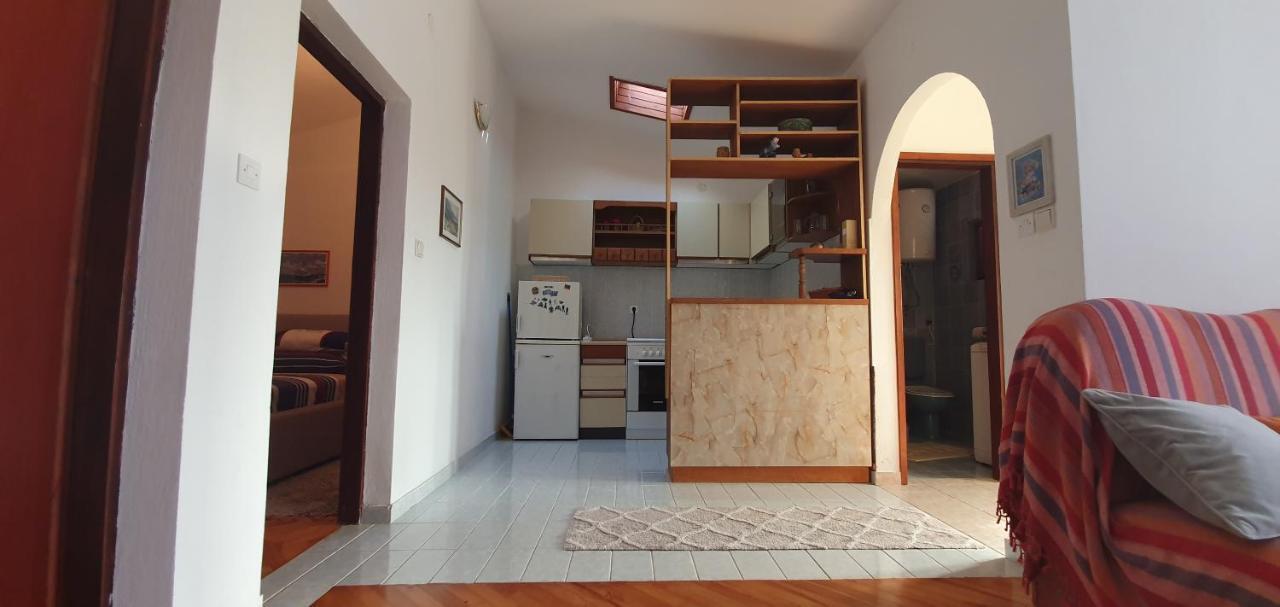Apartman Suky Sukošan Esterno foto